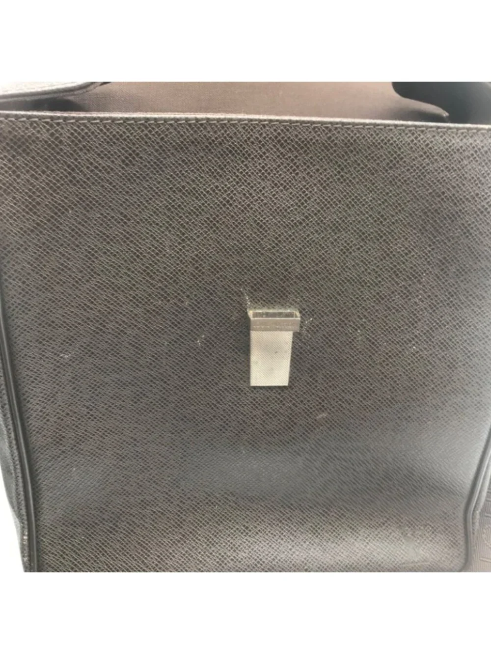 Louis Vuitton Taiga Shoulder Bag